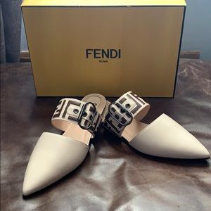 EXCLUSIVE!! Fendi Flat Mules, 38.5